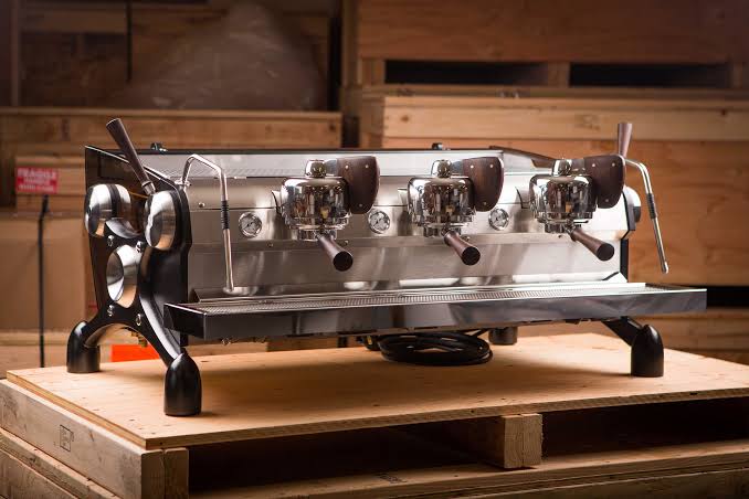 The Commercial Espresso Machine Buyer's Guide for OC & Long Beach Cafes