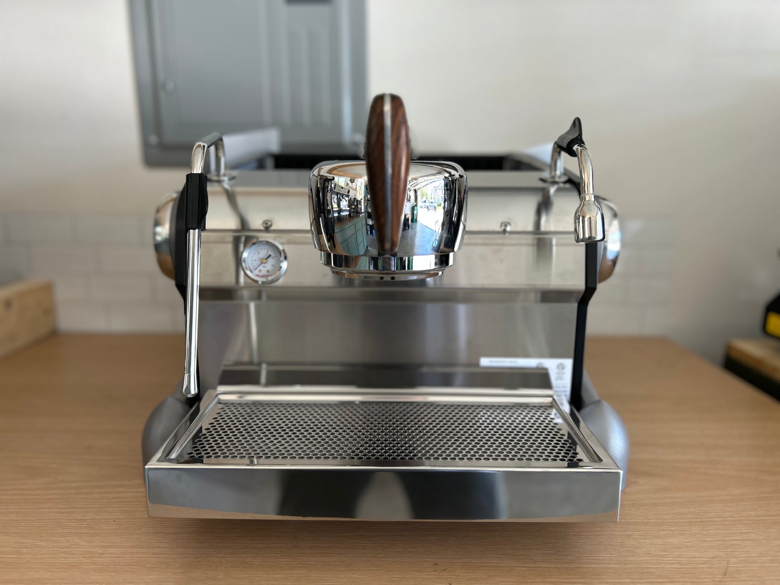 Slayer Single Group Espresso Machine (Open Box) $2,920 Dic ount